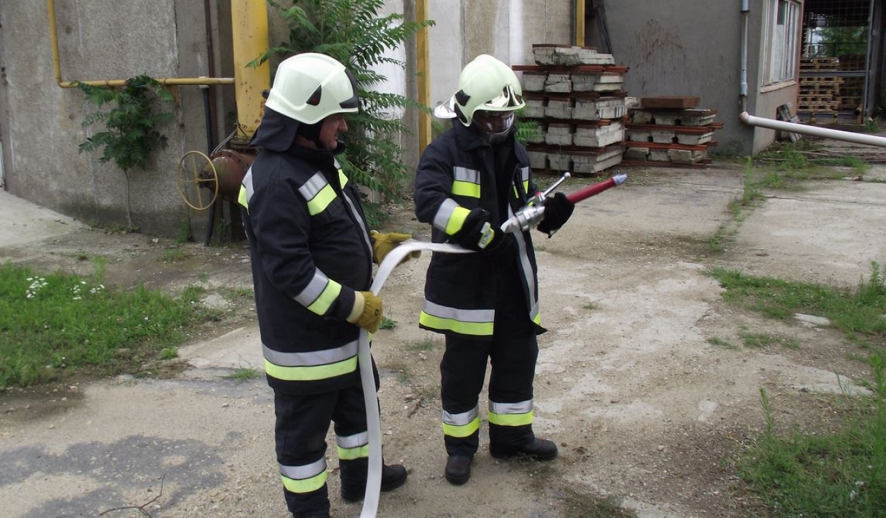 A létesítményi tűzoltókkal gyakoroltak