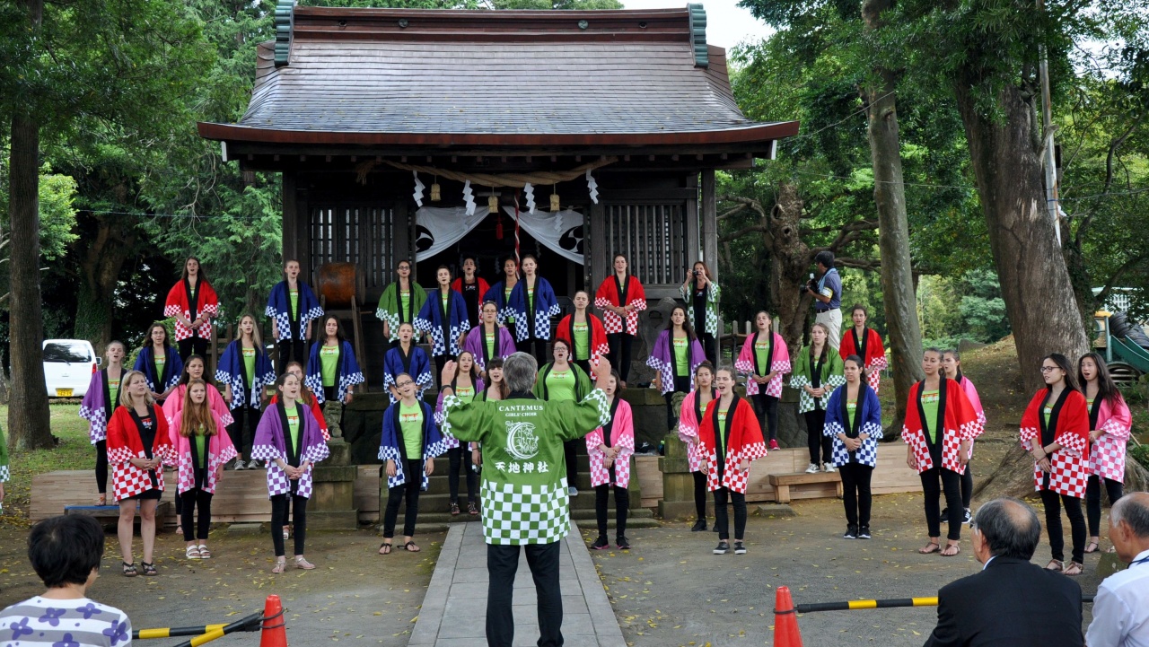 Shinto szertartás a nyíregyházi lányok sikeréért
