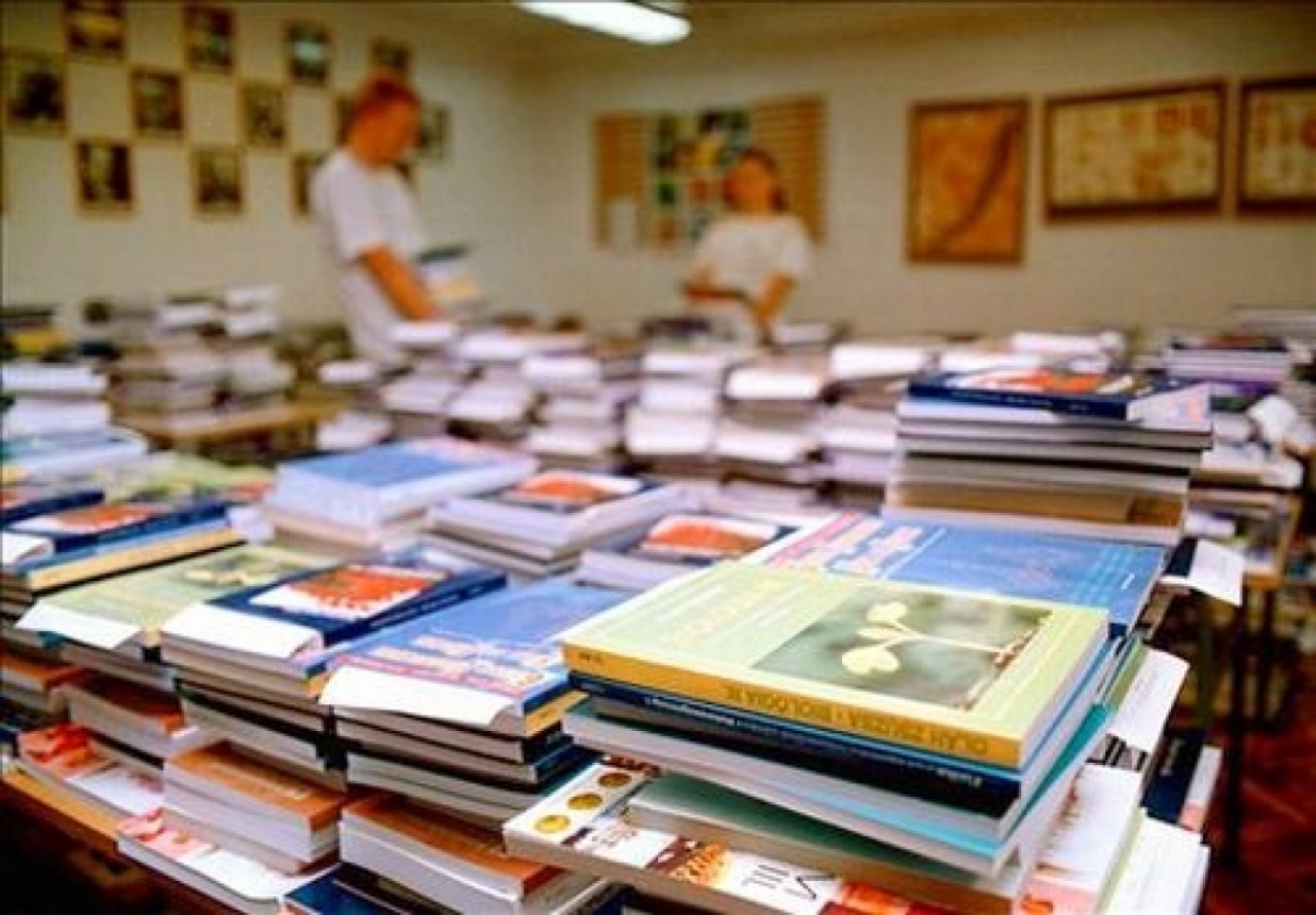 Megkezdődött a tankönyvek kiszállítása