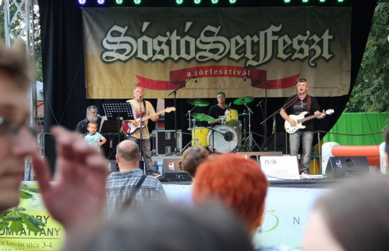 Folyt a ser Sóstón