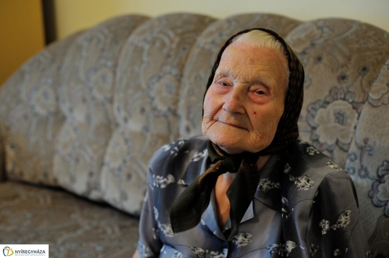 Margit néni 90 éves