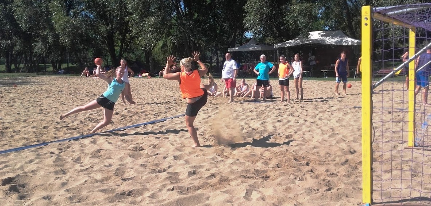 Góldömping a strandon