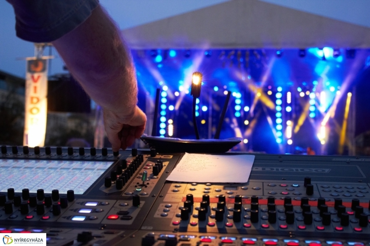 Mozgalmas VIDOR csütörtök