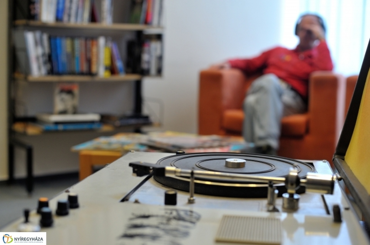 Emlékezés és tanulás a Shulcz sarokban