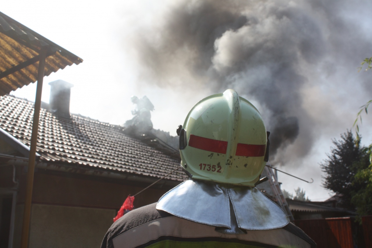 Autószerelő műhely égett Nyíregyházán