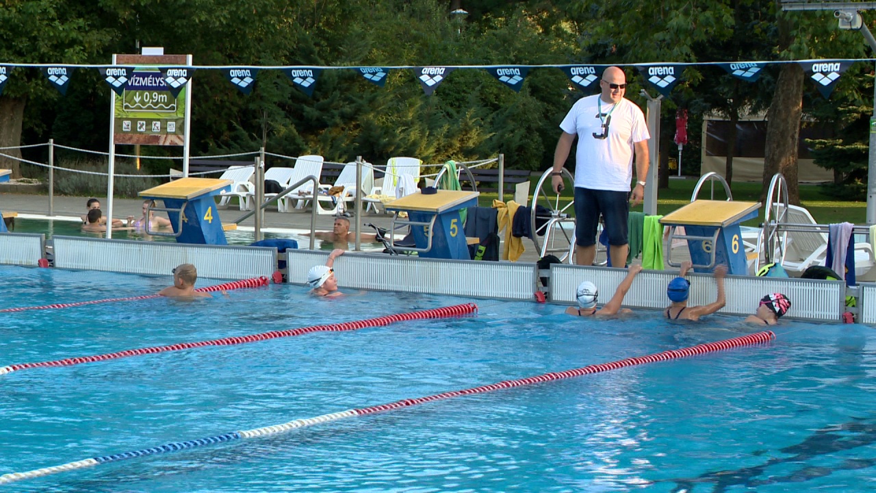 Immár nagykorúan a felnőttek között