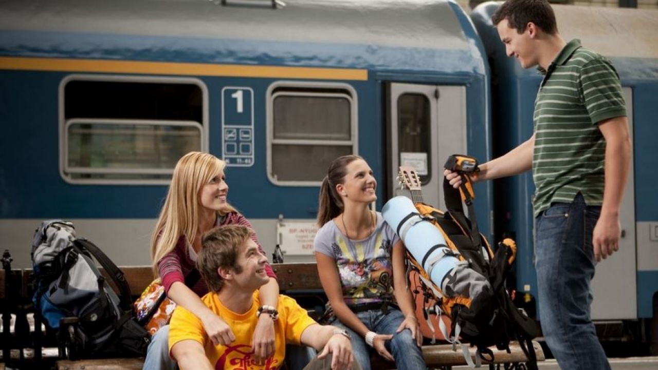 Ősszel is Balaton – a vasúton is