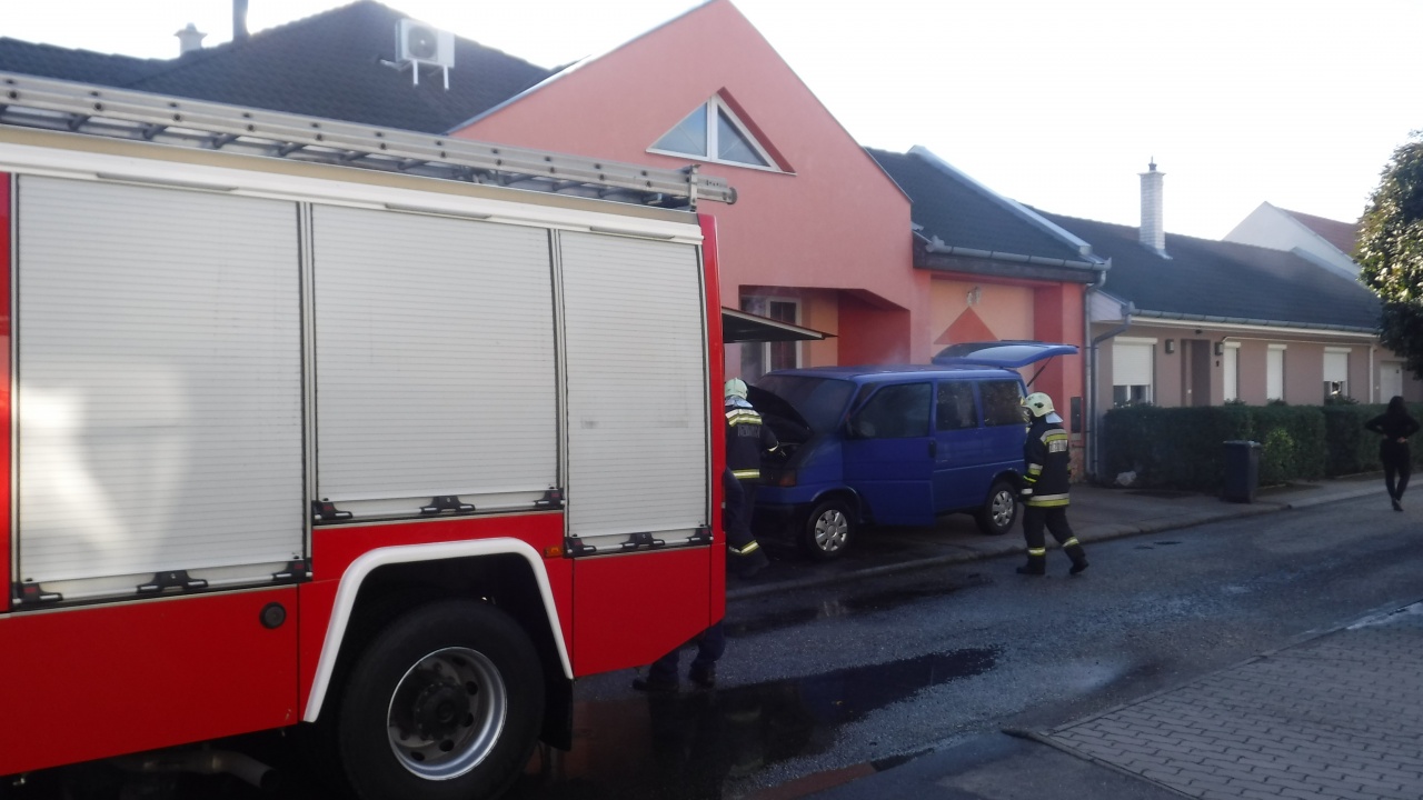 Kigyulladt a mikrobusz