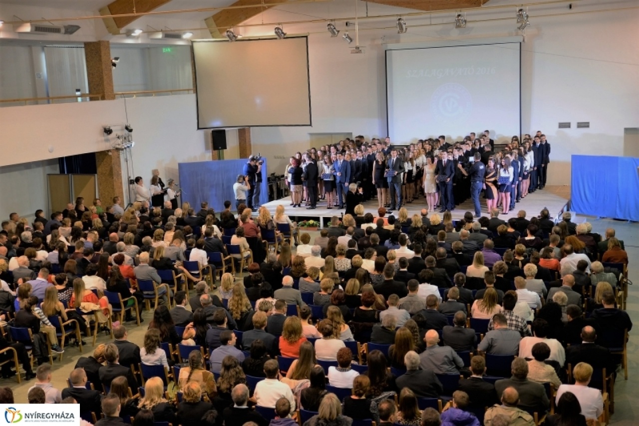 Szalagavató a Vasváriban