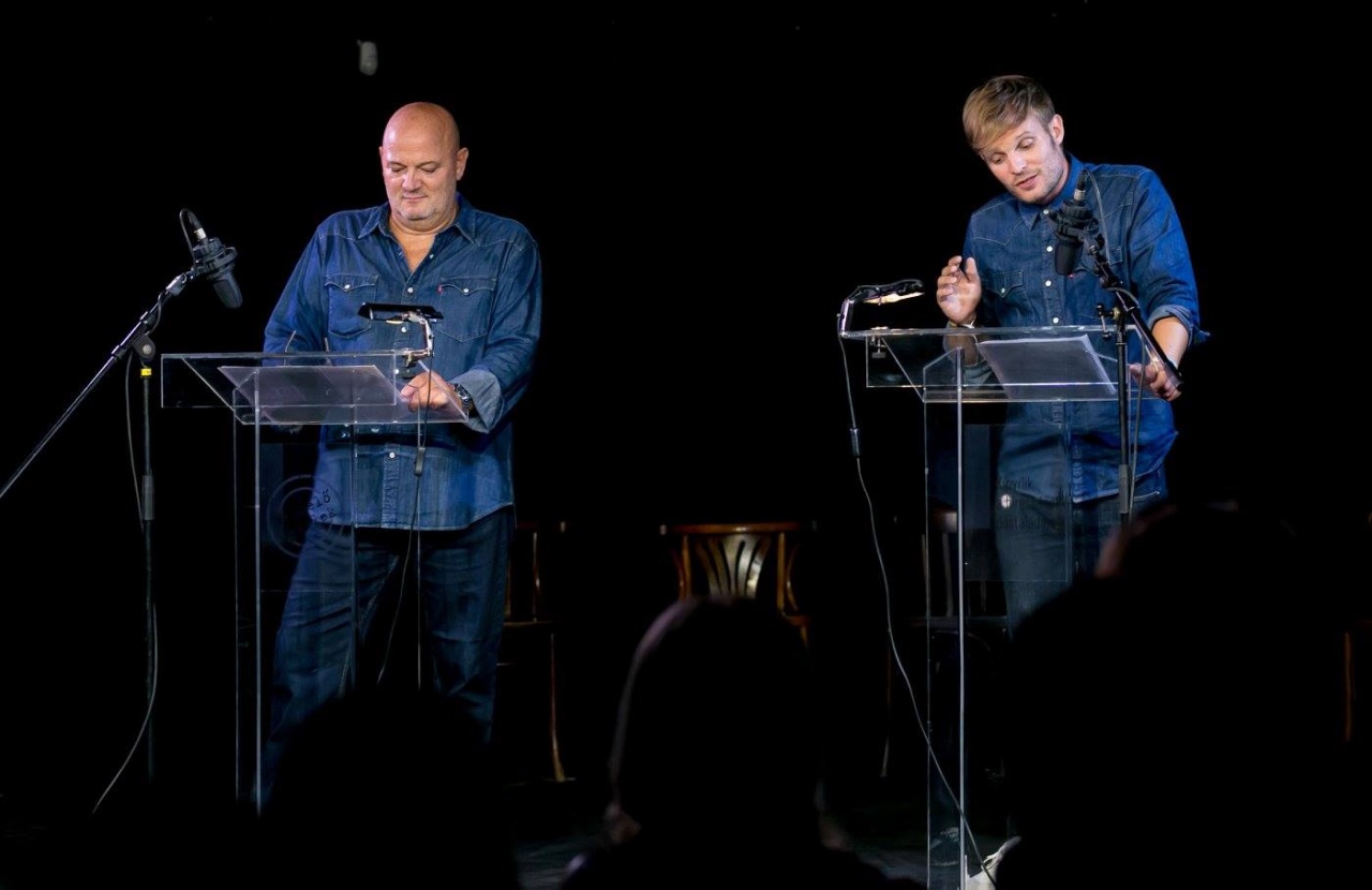 A kulisszák mögött