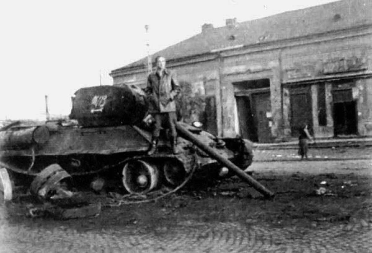 „Láttam a háborúban a repülők harcát”