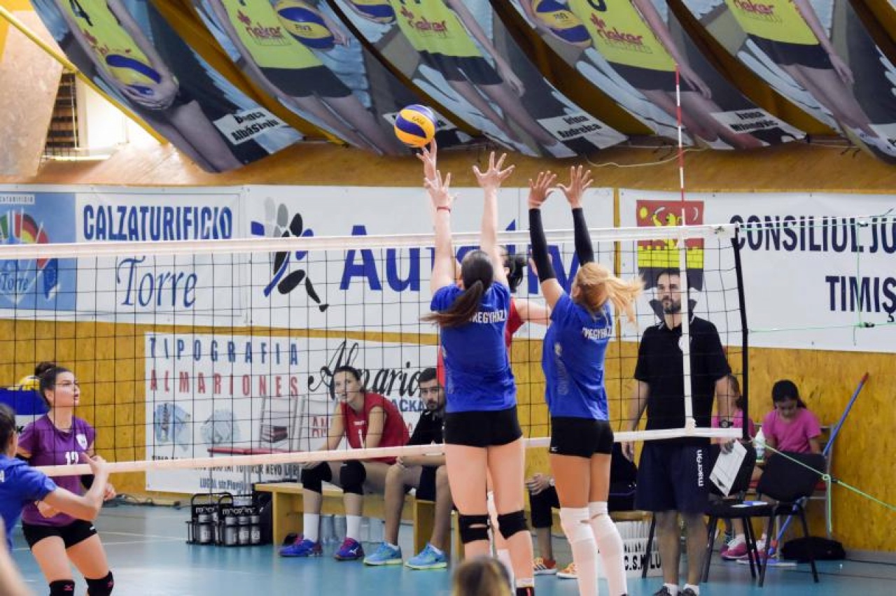 Újabb tornán a röplabdások