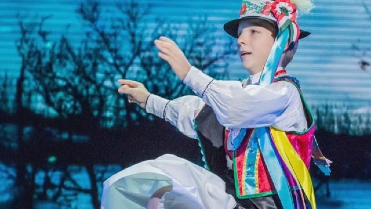 Összetáncolt egy ház árát