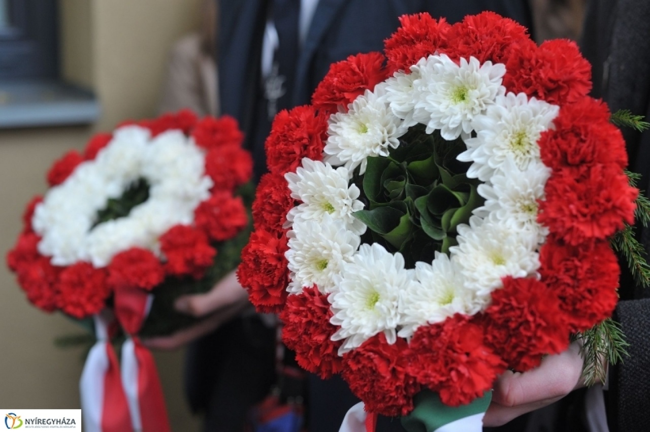 A forradalom hőseire emlékeztek