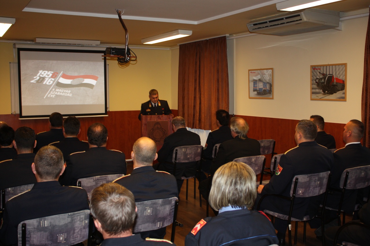 Ünnepi állománygyűlés elismerésekkel