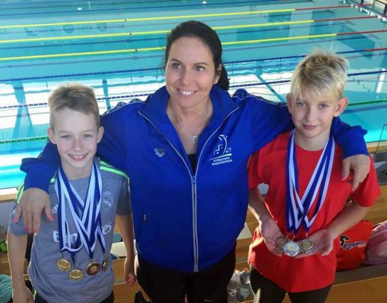 Bekezdtek az úszók