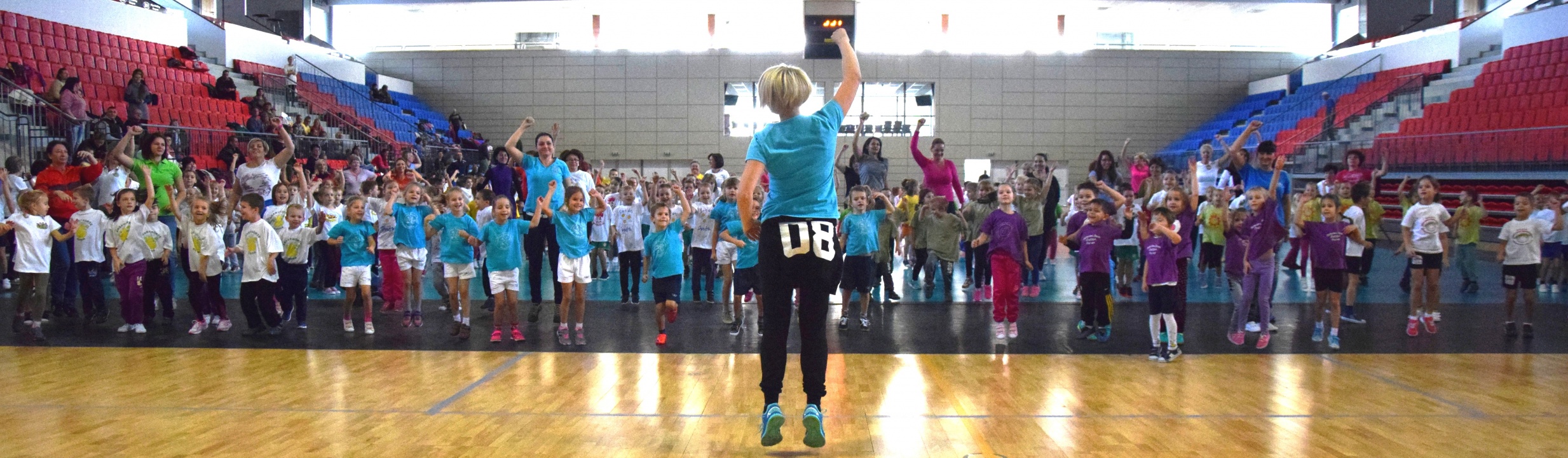 Mosolygós arcok az Arénában