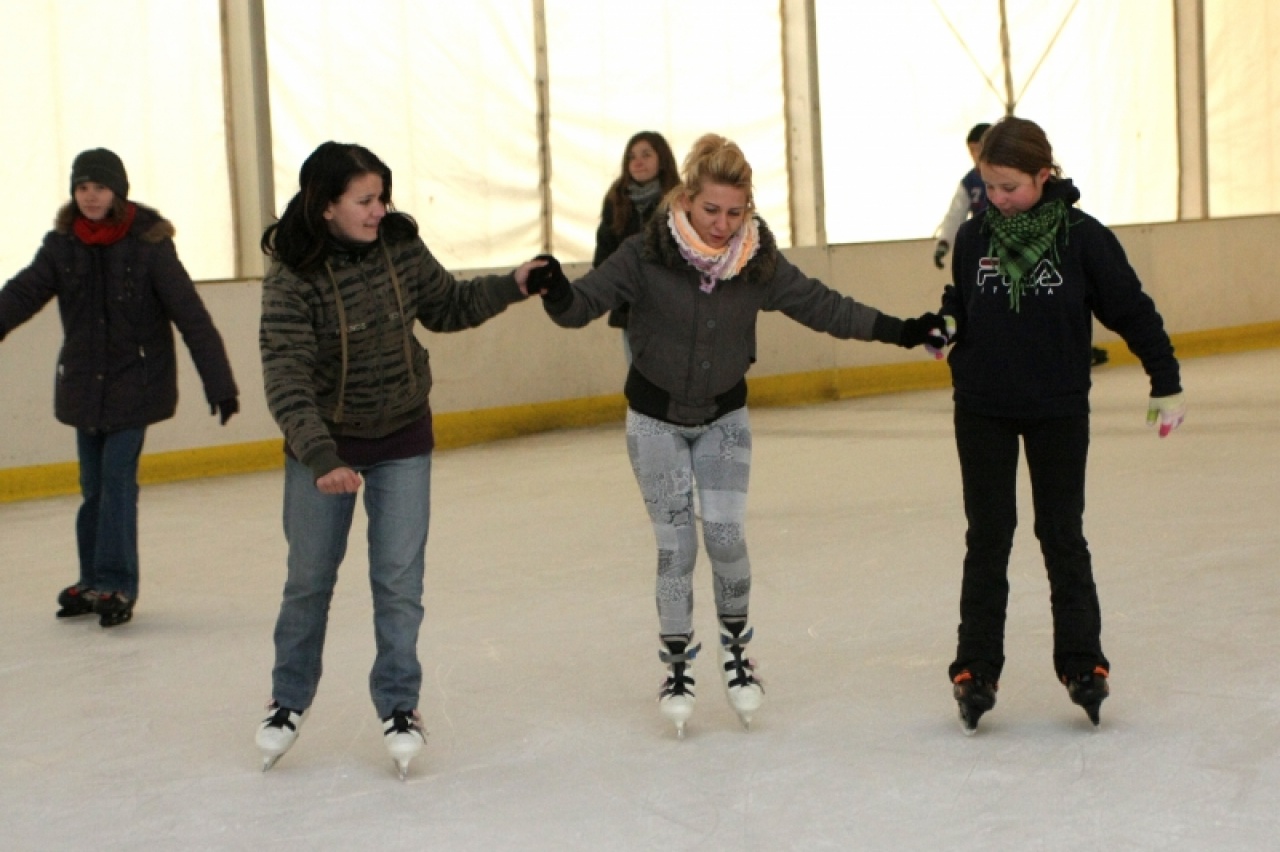 Tessék élezni a korcsolyákat!