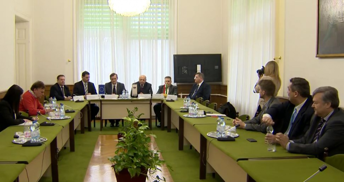 Paktum a foglalkoztatásért