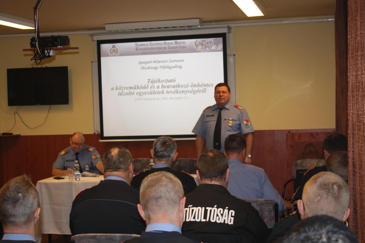 Önkénteseknek szerveztek konferenciát