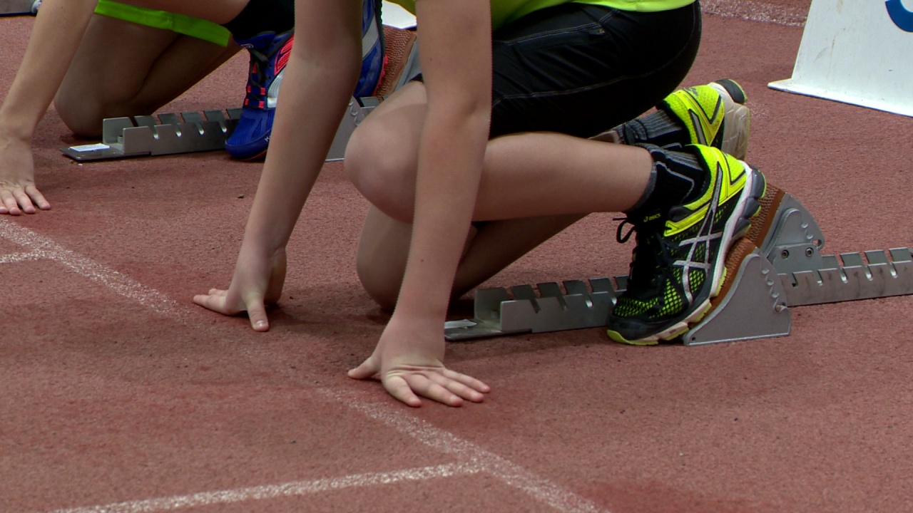 Eldördült a startpisztoly