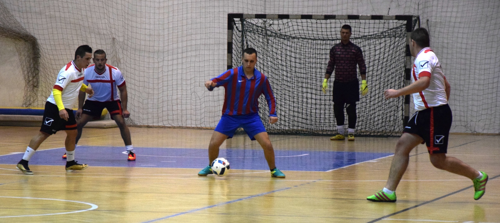 Rangadók kispályán