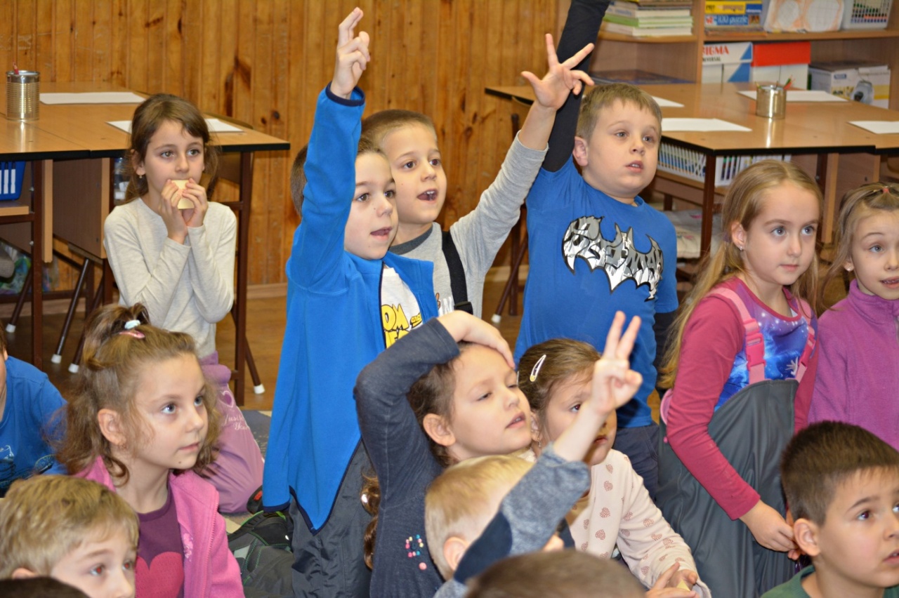 Iskolakóstolgató a Jókaiban