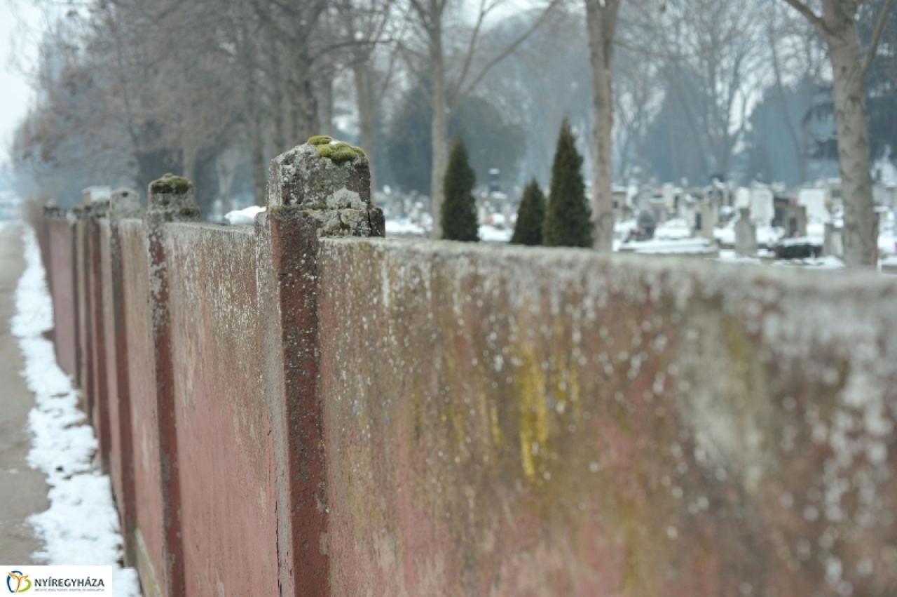 Fejlesztések a temetőben