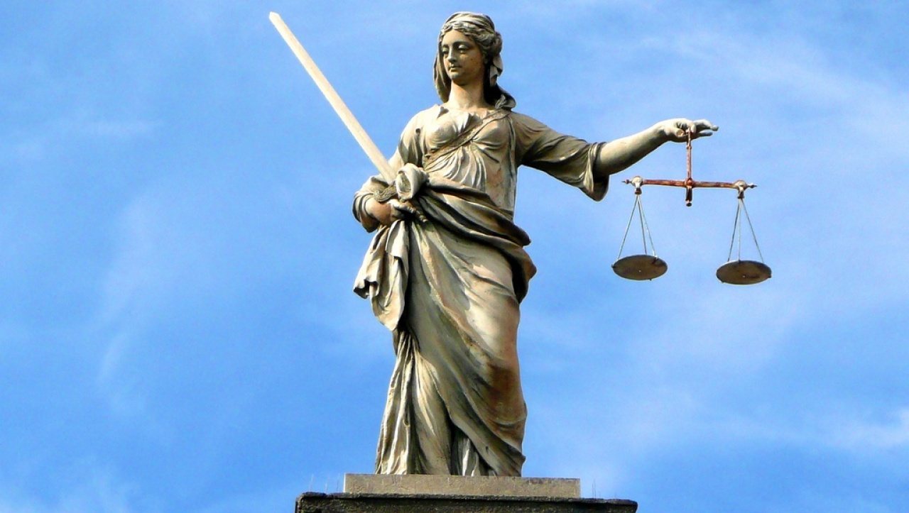 Százmilliós csalás miatt 6 év börtönt kapott a nyíregyházi testvérpár