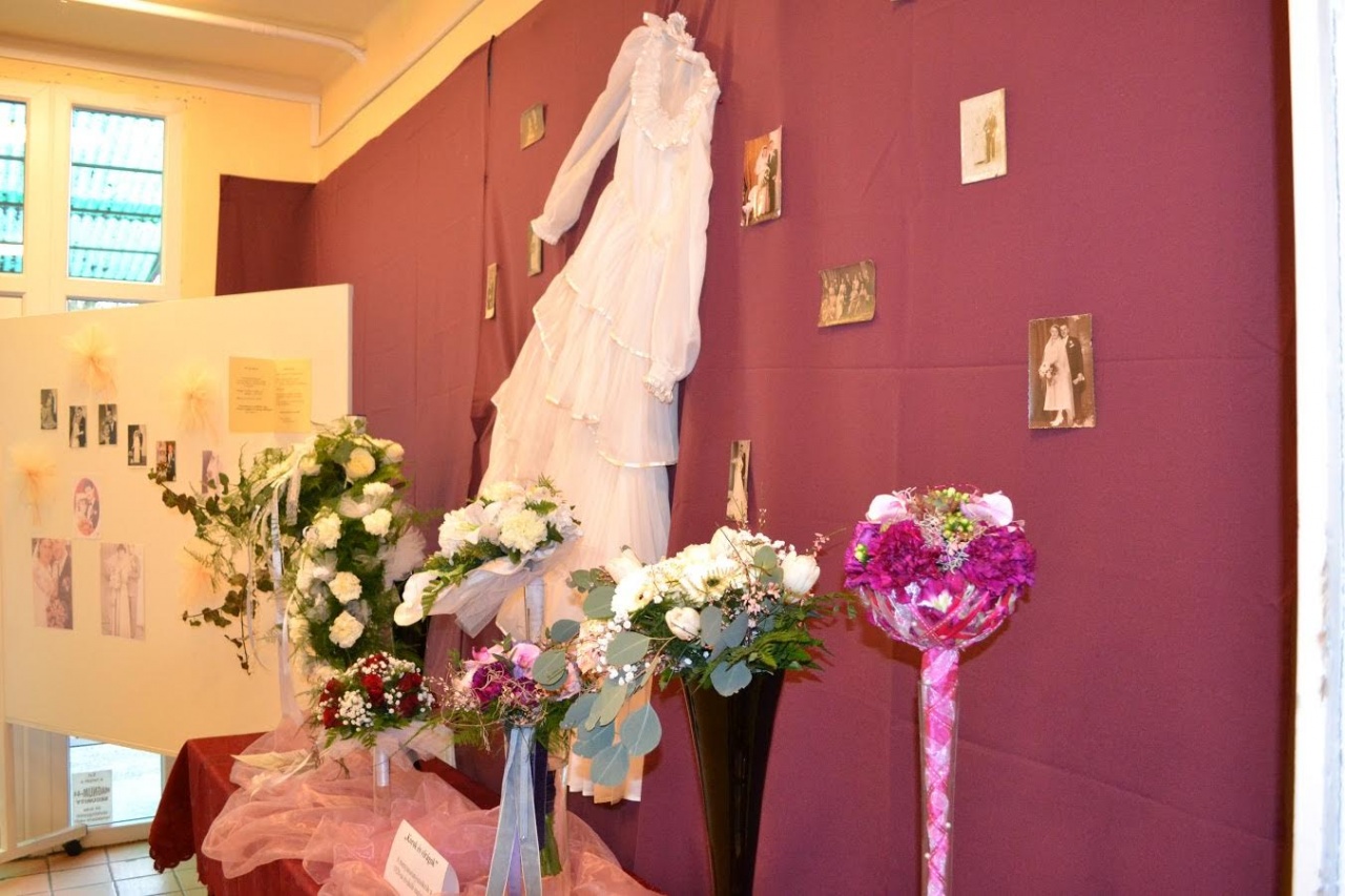 Lakodalom volt a javából