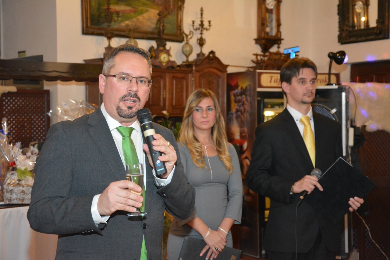 Együtt báloztak a kölcseys szülők és tanárok