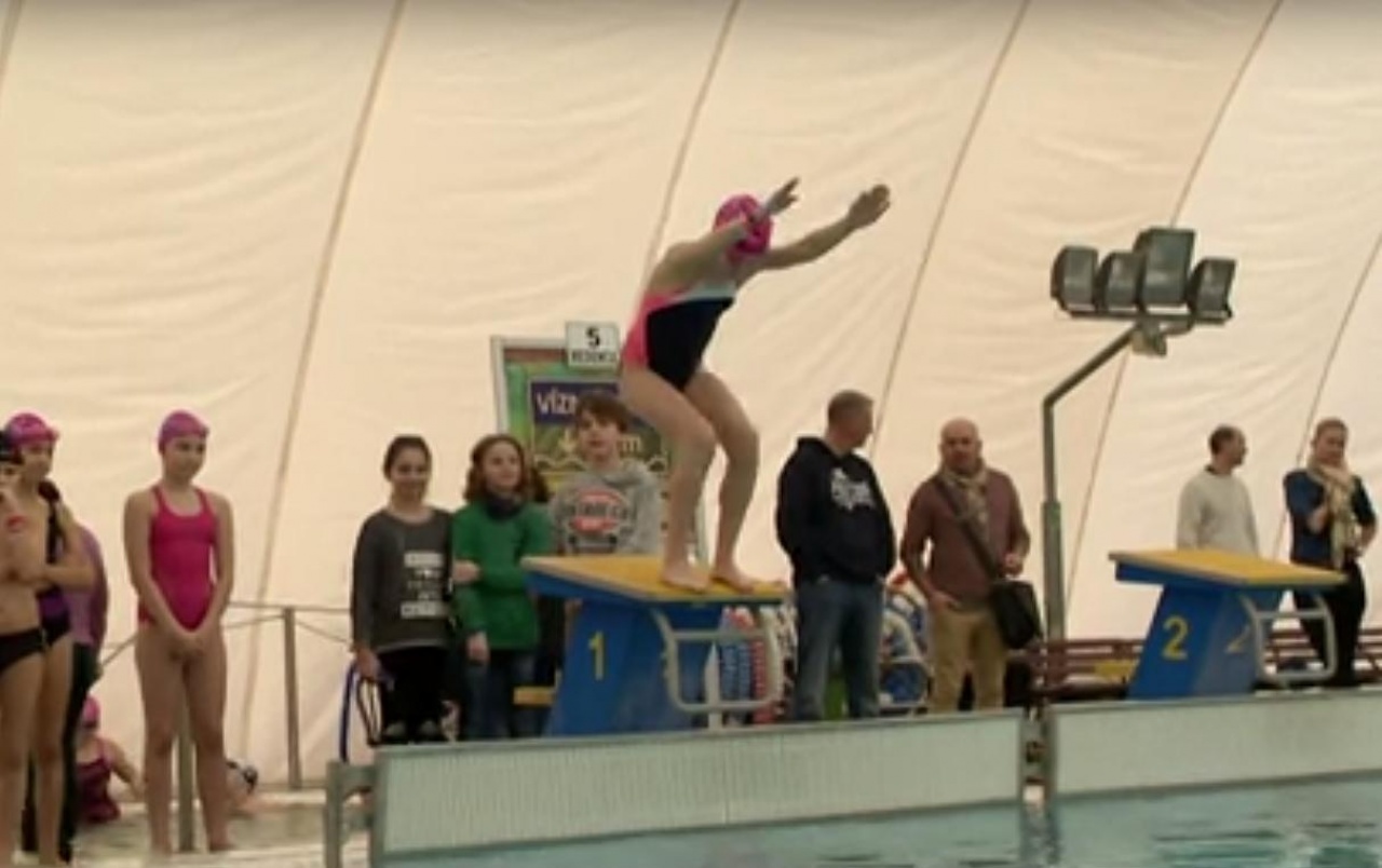 Iskolai úszásórák