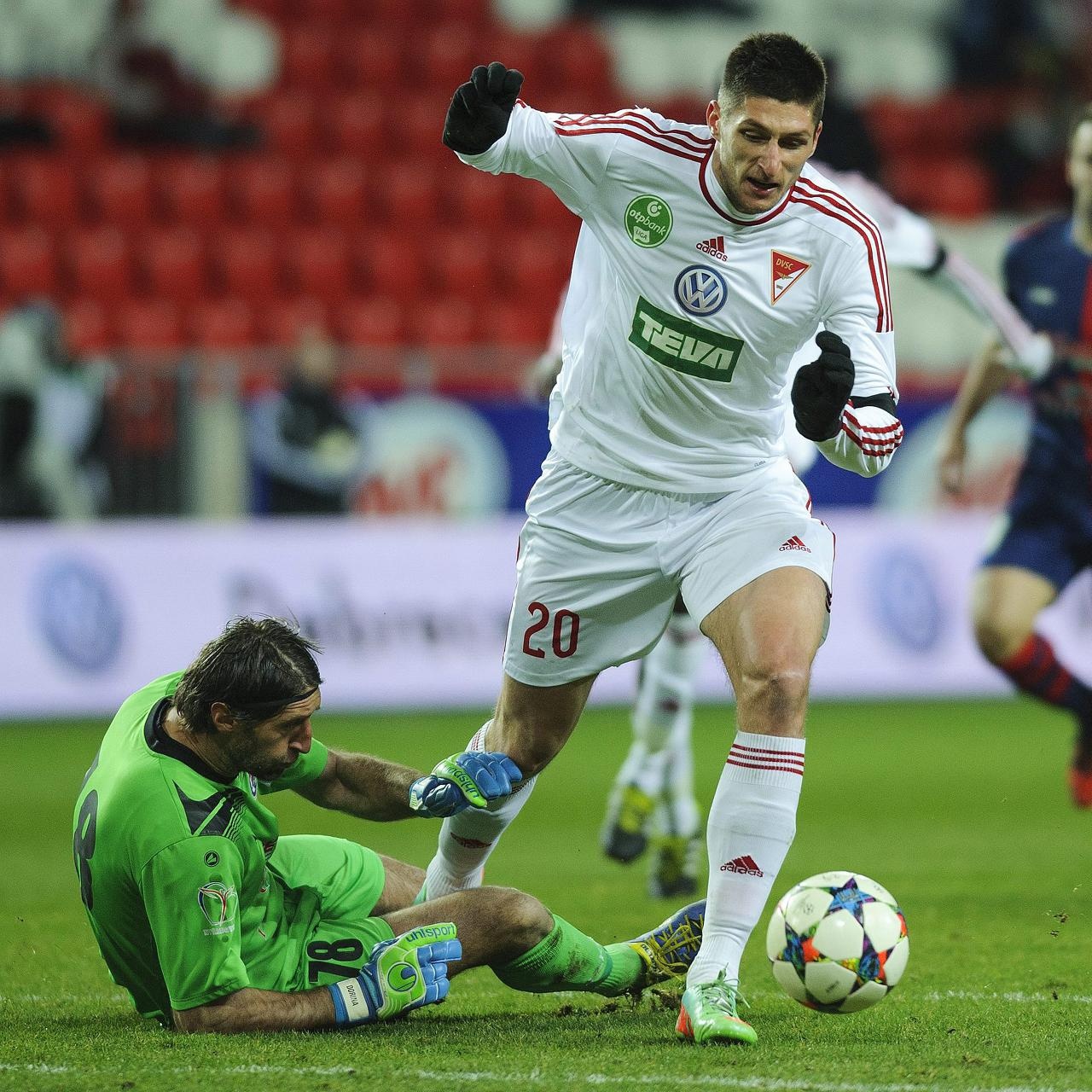 Csatárt igazolt a Szpari 