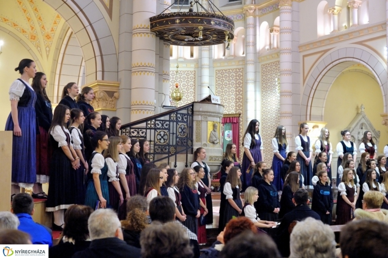 Jótékonysági koncert a Társszékesegyházban