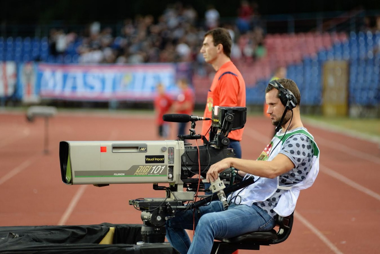 Tévés meccsekkel nyit a Szpari