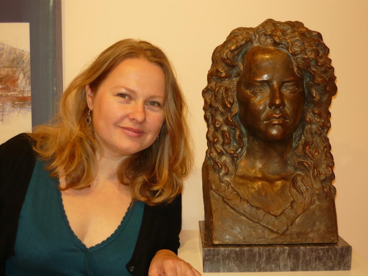 Nyitott kiállítótermek, új vezetővel