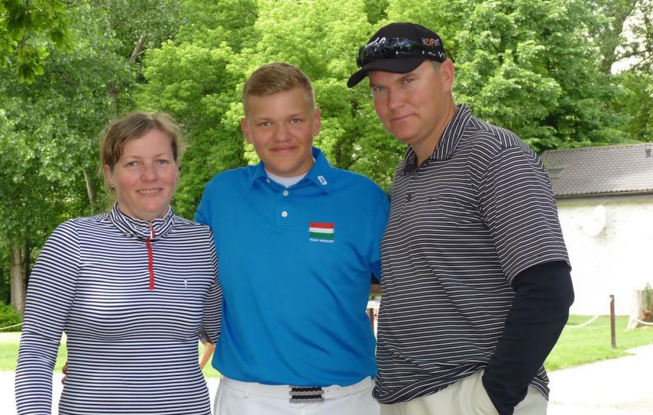 Amerikai egyetemre csábítják