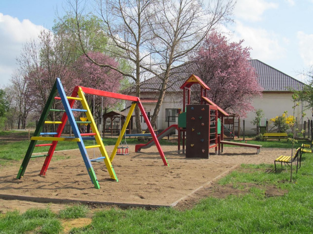 Új játék Mandabokorban