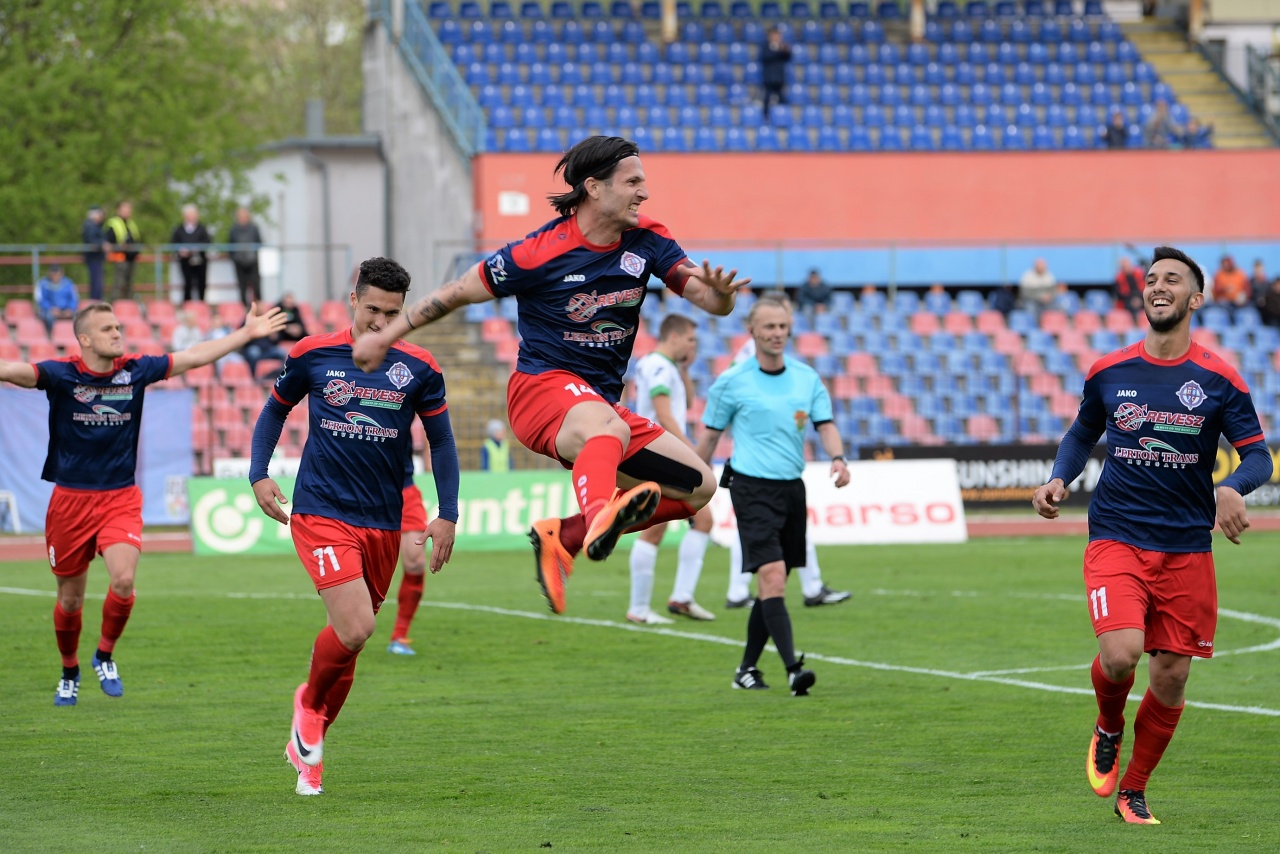 Pontvesztés a 95. percben