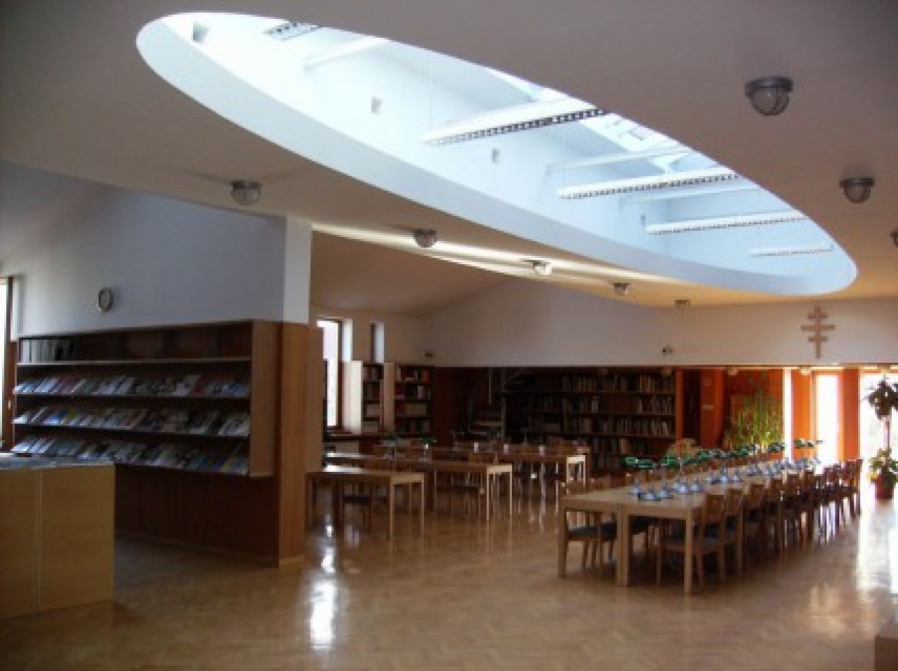 Virtuális látogatás a görögkatolikus főiskola könyvtárába