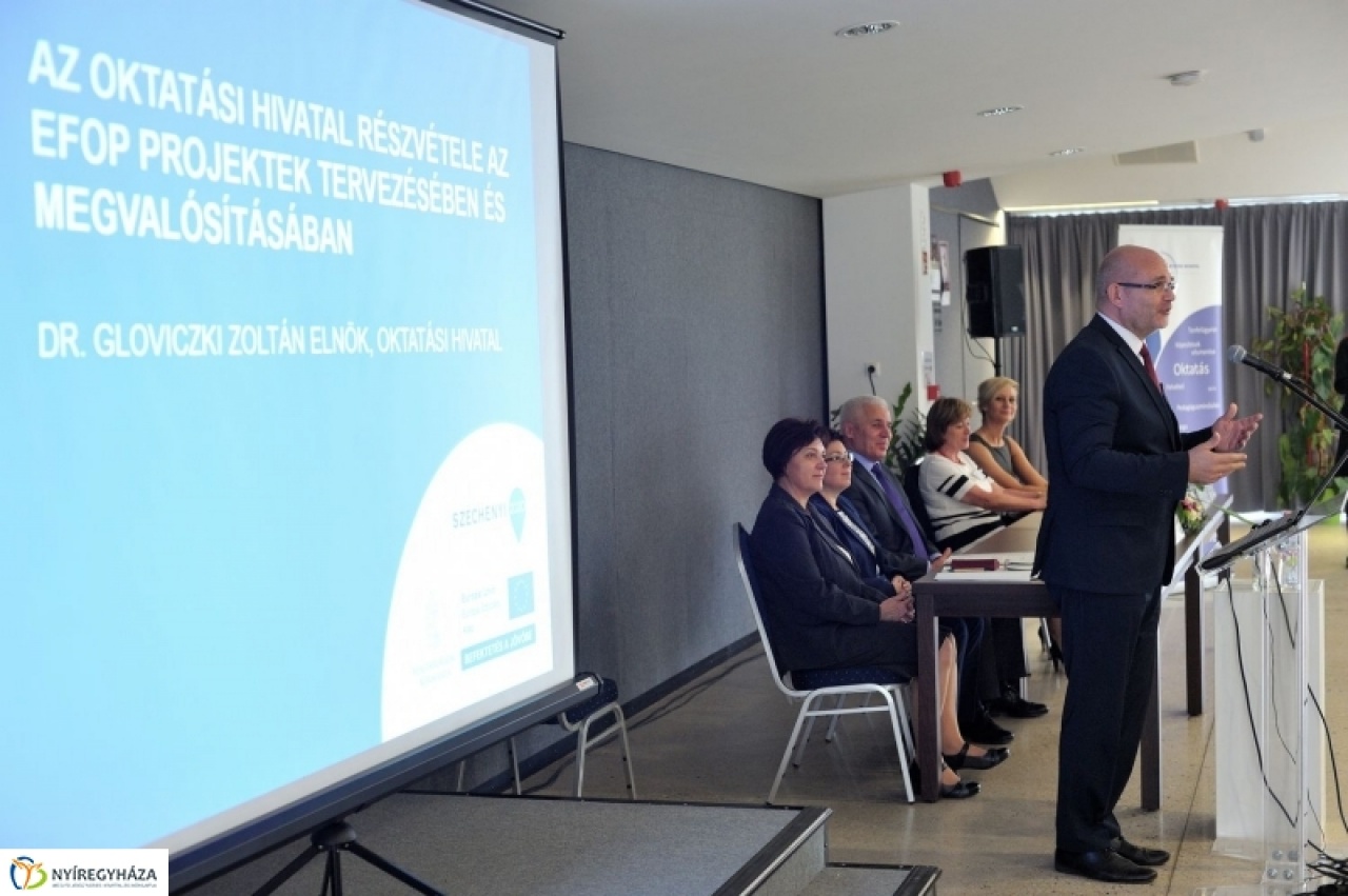 Konferencia a kisgyermekkori nevelés támogatásáról