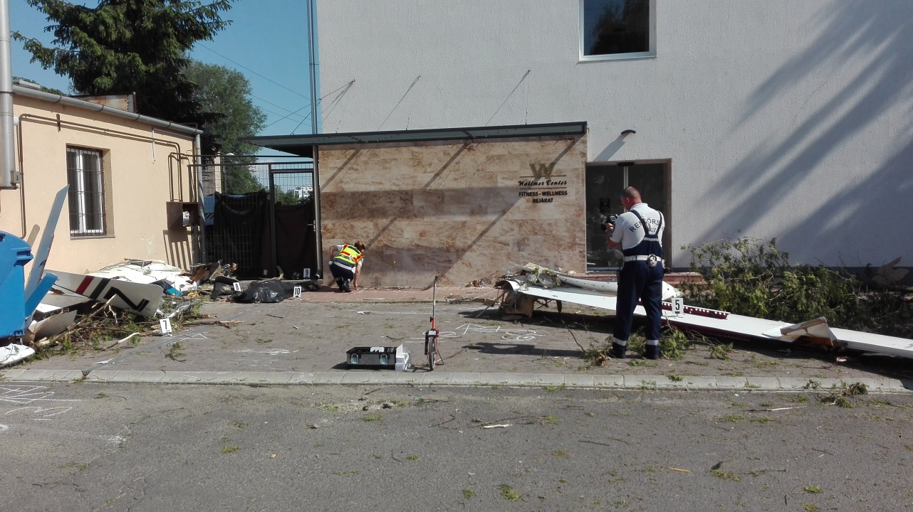 Lezuhant egy vitorlázó repülőgép Nyíregyházán 