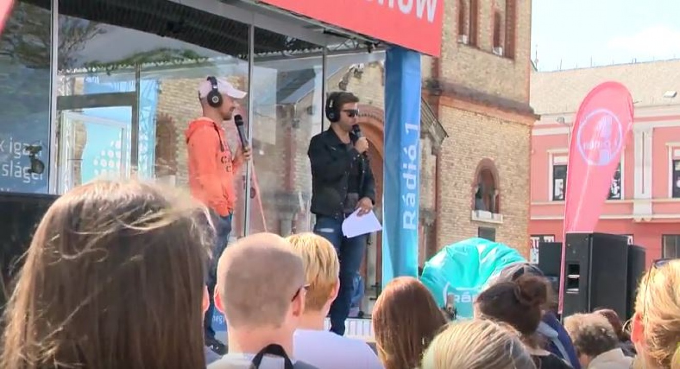 A Kossuth térről jelentkeztek Balázsék