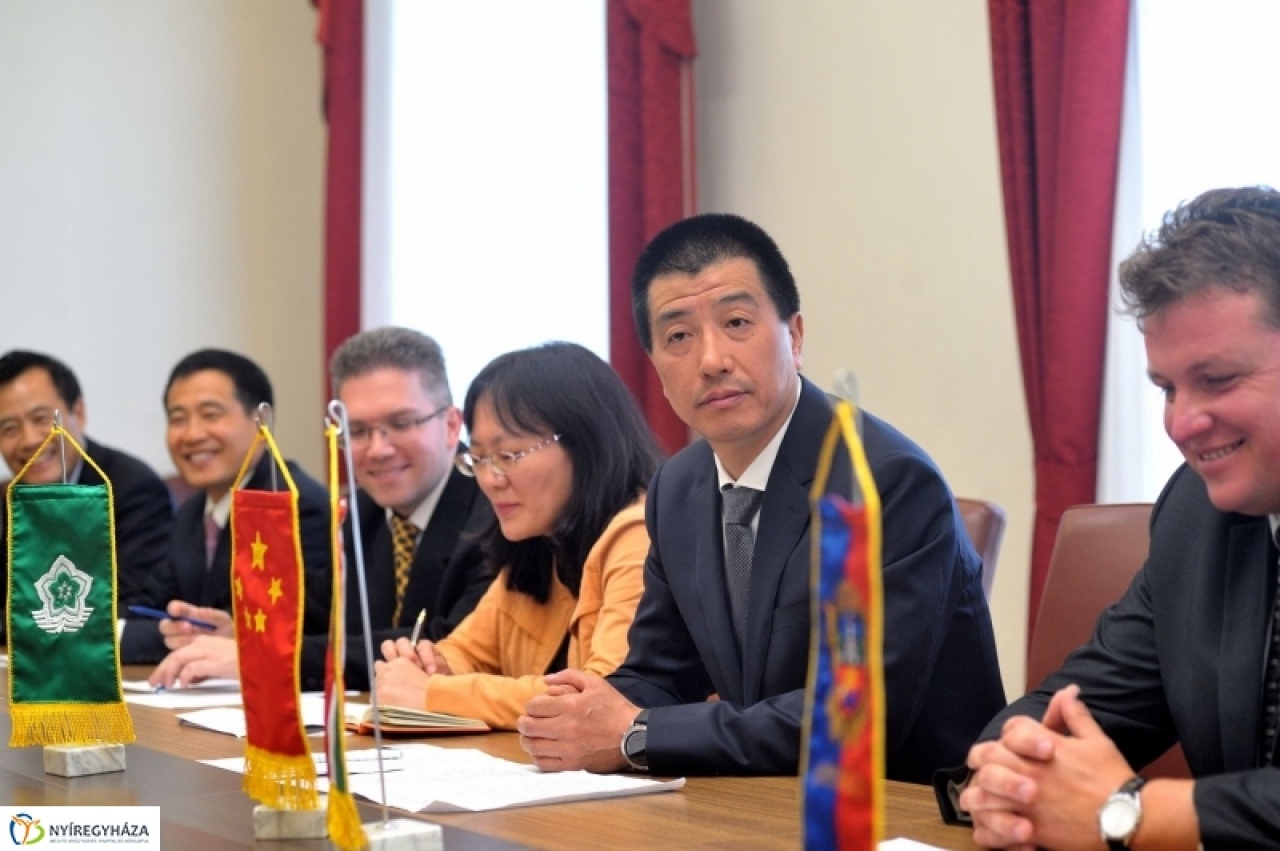 Szorosabb kapcsolat – Testvérvárosi küldöttség érkezett Kínából