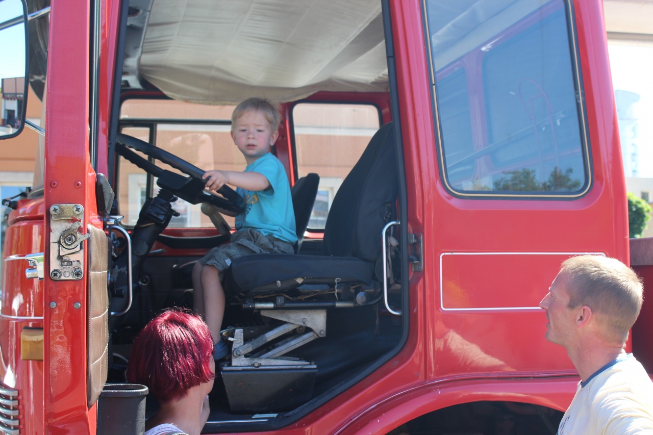 Több százan látogattak el a laktanyákba