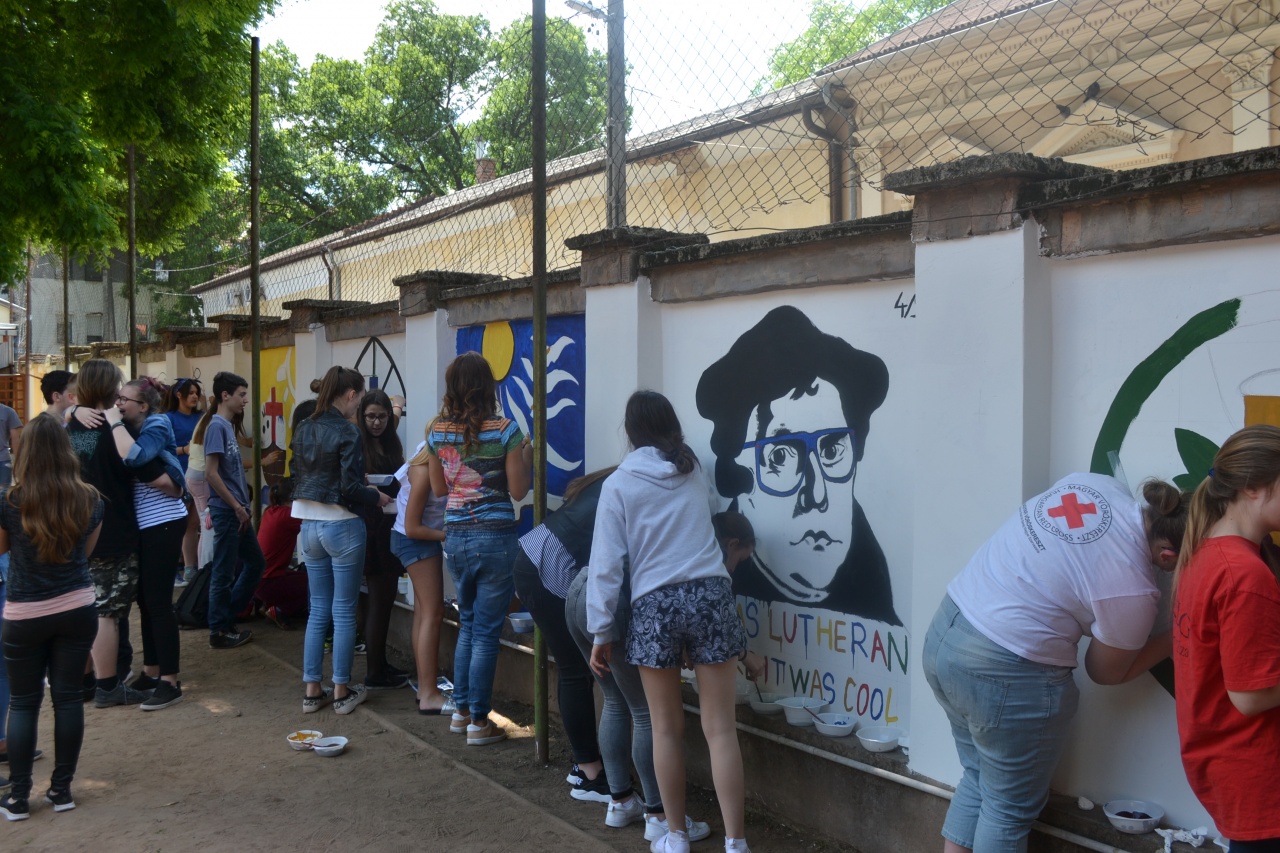 Majálist idéző meglepetés gyereknap a Kossuthban