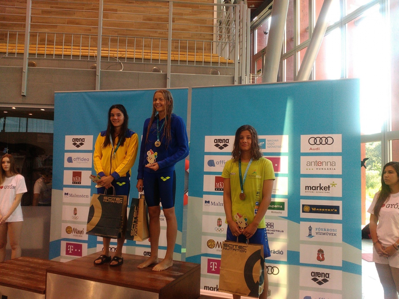 Eyof kerettagság, arany és bronz Győrből