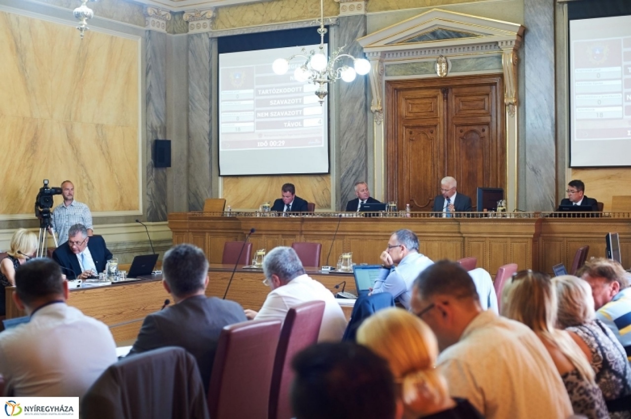Fontos döntések a szünet előtti utolsó közgyűlésen