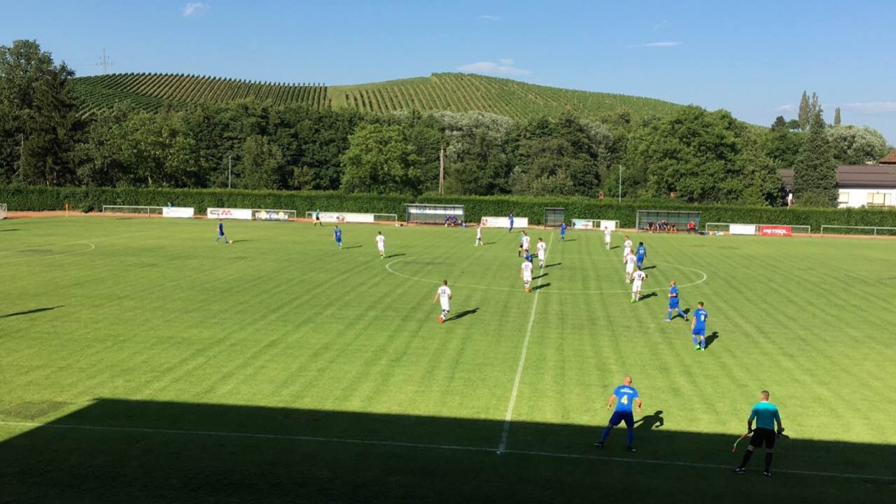 Döntetlen a szerbek ellen