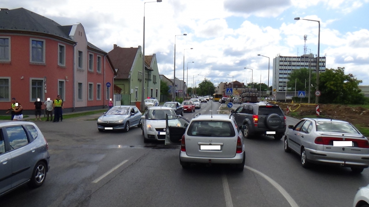 Hármas karambol Nyíregyházán